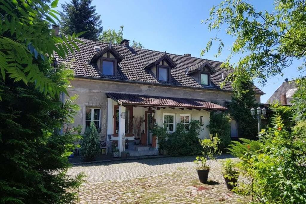 Kleine Galerie Apartment Fuer 3 Mit Kueche Kamin Netflix Parken Und Hofladen Steinhofel Luaran gambar
