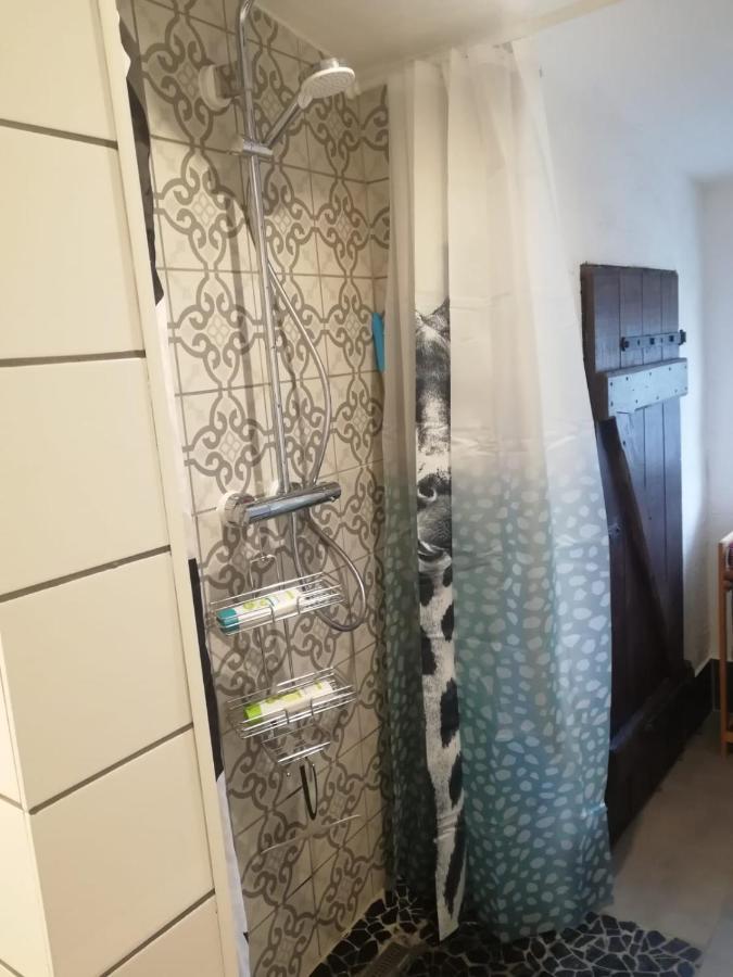 Kleine Galerie Apartment Fuer 3 Mit Kueche Kamin Netflix Parken Und Hofladen Steinhofel Luaran gambar