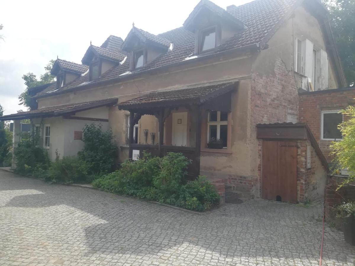 Kleine Galerie Apartment Fuer 3 Mit Kueche Kamin Netflix Parken Und Hofladen Steinhofel Luaran gambar