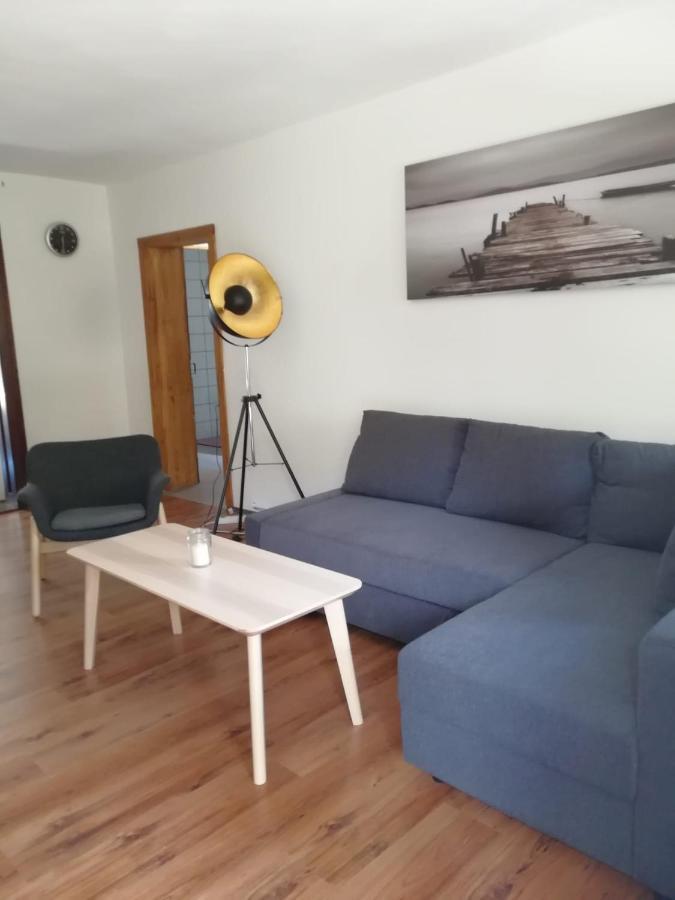 Kleine Galerie Apartment Fuer 3 Mit Kueche Kamin Netflix Parken Und Hofladen Steinhofel Luaran gambar