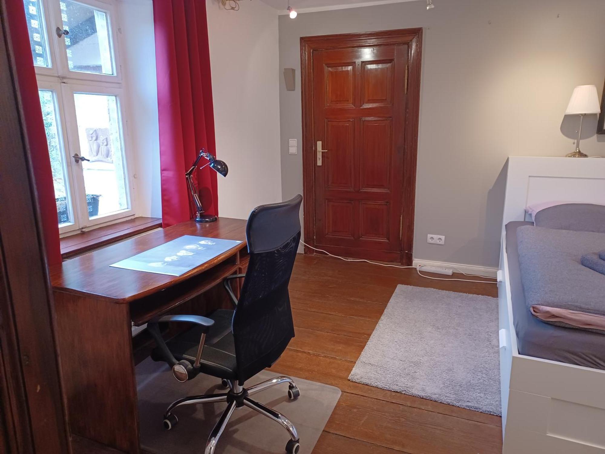 Kleine Galerie Apartment Fuer 3 Mit Kueche Kamin Netflix Parken Und Hofladen Steinhofel Luaran gambar